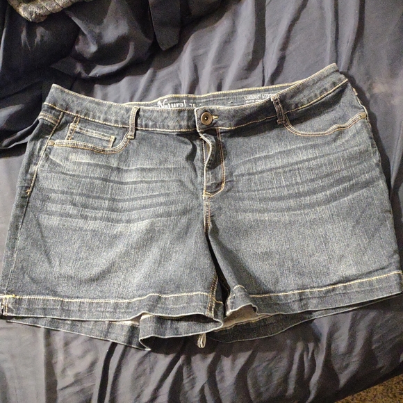 Natural Reflections Comfort Stretch Jean Shorts - Picture 1 of 2